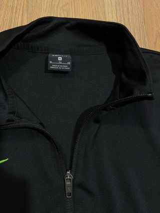 Chaqueta deportiva Nike Dri Fit talla XL