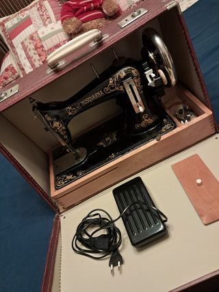 Máquina de coser vintage Husqvarna Sueca