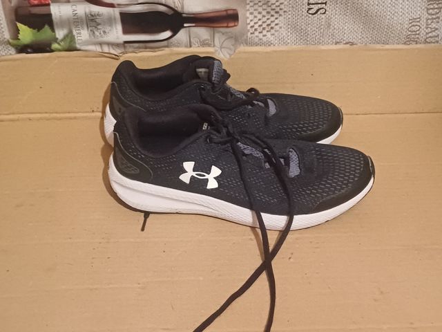 Scarpe Under Armour taglia 40