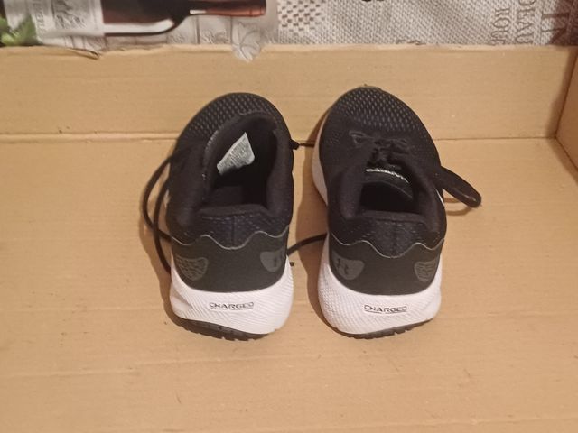 Scarpe Under Armour taglia 40