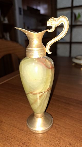 Vasetto in onice con manico