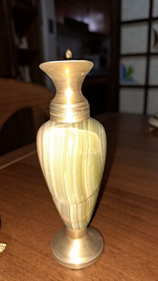 Vasetto in onice con manico