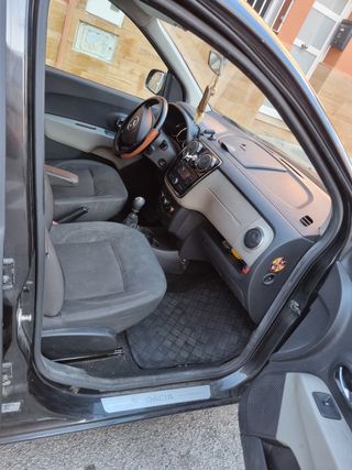Dacia Lodgy 2016