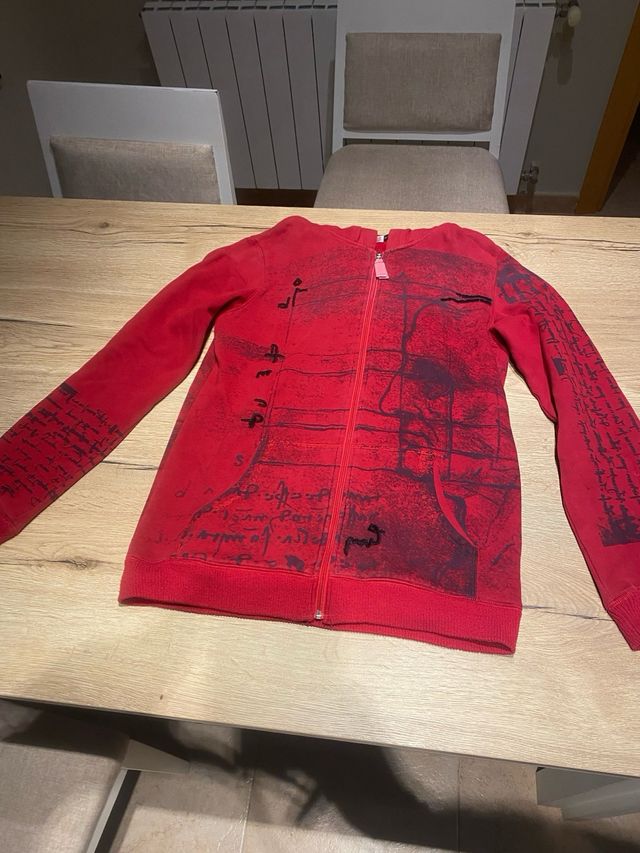 Chaquetas con capucha y jerséis