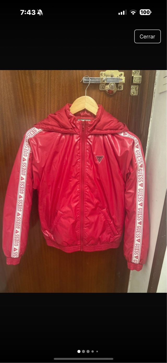 Chaqueta Guess Roja Impermeable