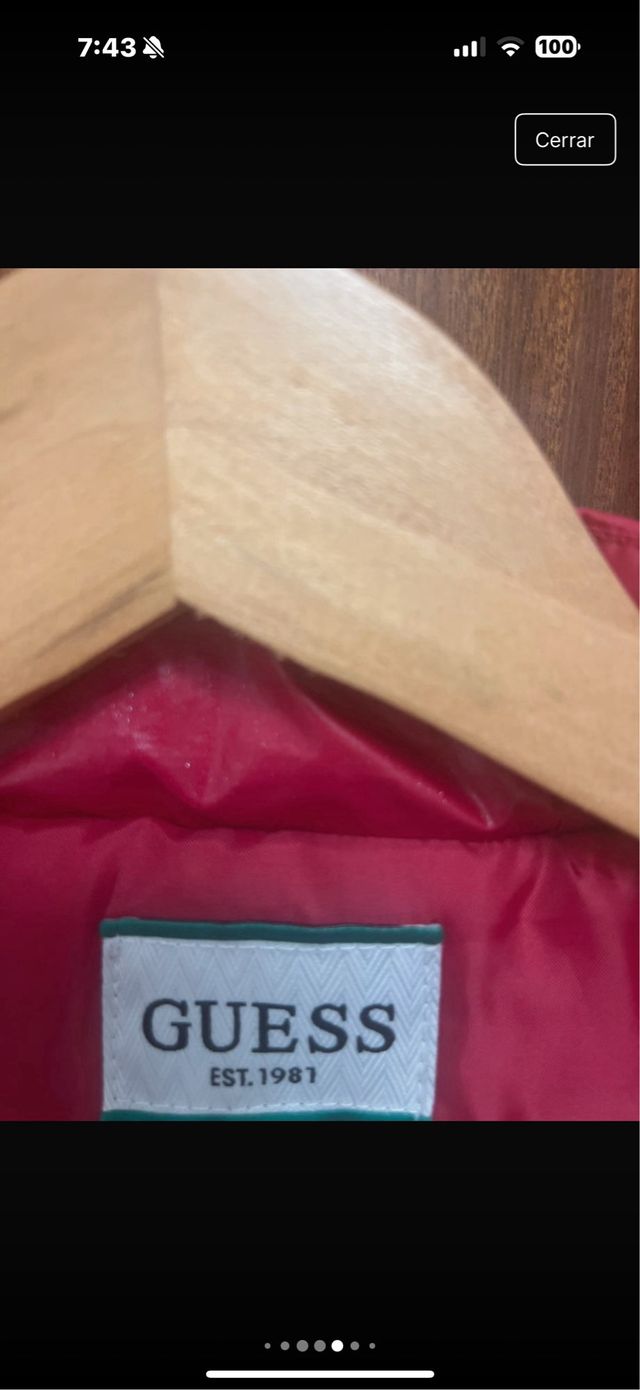 Chaqueta Guess Roja Impermeable