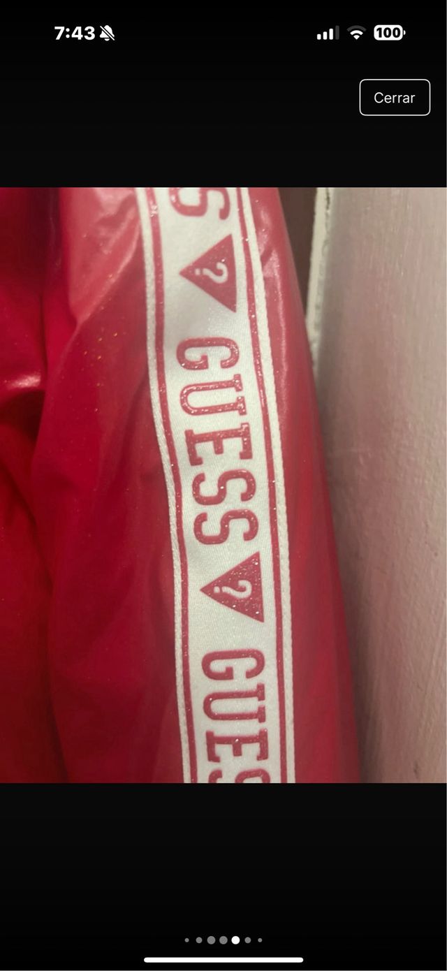 Chaqueta Guess Roja Impermeable
