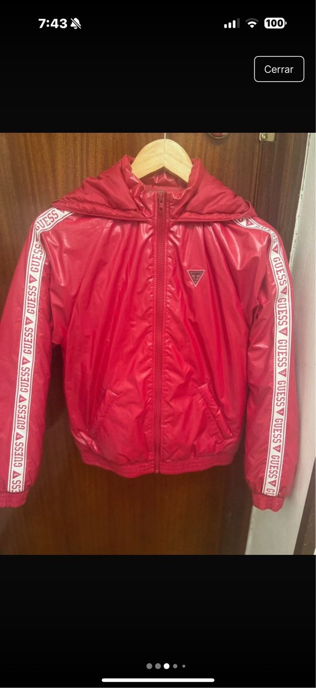 Chaqueta Guess Roja Impermeable