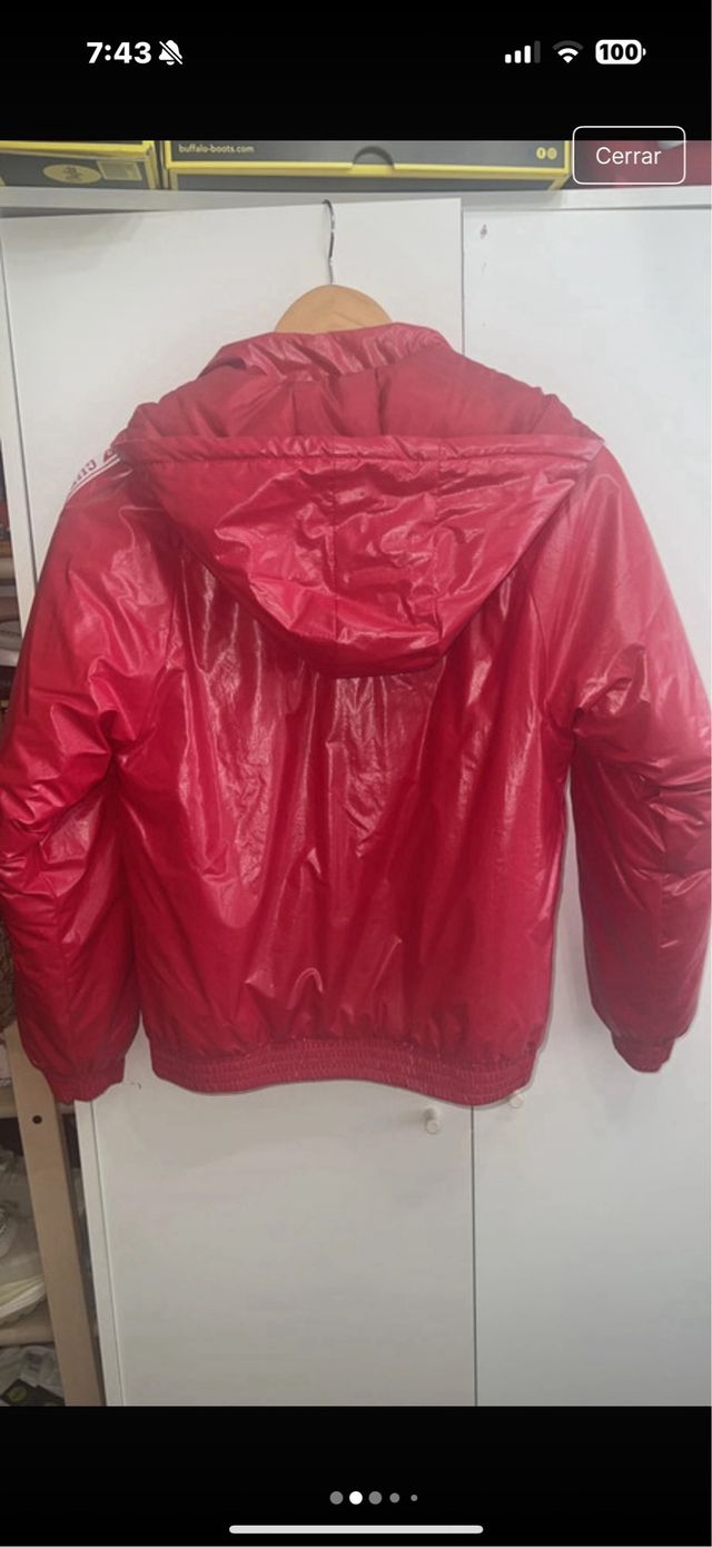 Chaqueta Guess Roja Impermeable