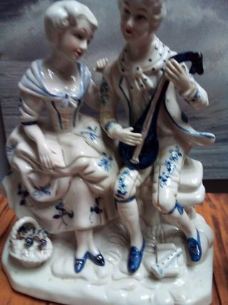 Statuine in porcellana