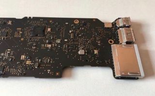 Placa Base MacBook Air 13" A1466 i5,8 RAM Md.2017.