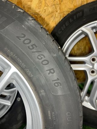 Llantas Ford Focus Ecoboost 205/60 R16 Michelin