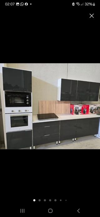 Cocinas nuevas empaquetadas...