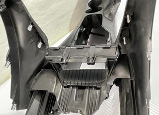 Consola central mazda b45b64951 bhn164951 3 143519