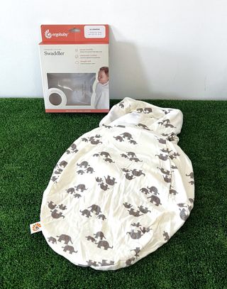 Arrullo Ergobaby Premium Cotton Elefantes
