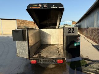 Remolque cerrado 750kg con freno