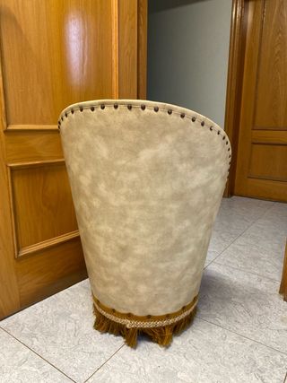 Butaca sillón calzador antiguo beige