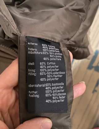 Cappotto uomo beige con cappuccio.