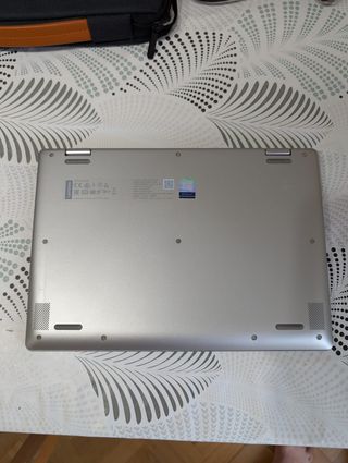 Portátil Lenovo Yoga 330-11IGM Plata