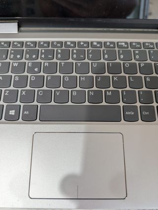 Portátil Lenovo Yoga 330-11IGM Plata