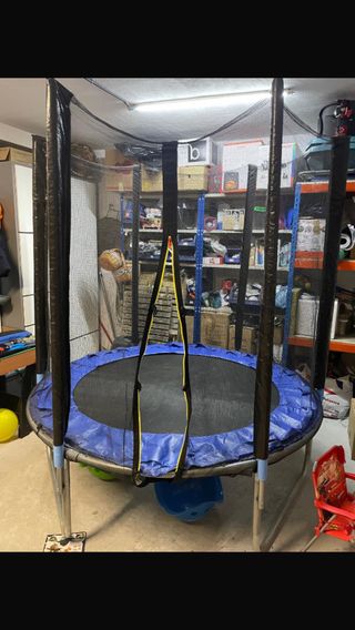 Colchoneta para saltar con red de seguridad