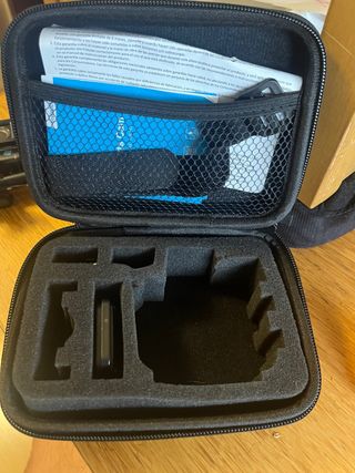 Cámara GoPro con estuche protector