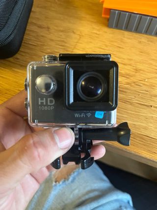 Cámara GoPro con estuche protector