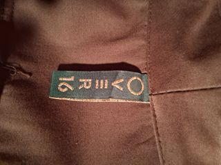 Vestido marrón con cremallera central