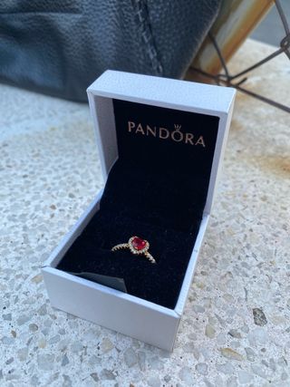 Anillo y collar Pandora corazón rojo