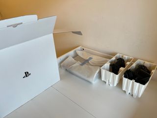 PS4 (PlayStation 4) con 2 mandos