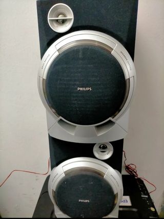Torre de sonido LG RK1D + Altavoces Philips