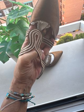 Zapatos de fiesta dorados sin estrenar