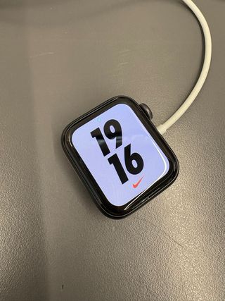 Apple Watch SE Nike 40mm Negro