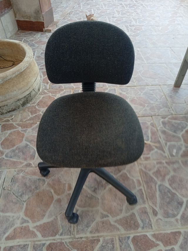 Silla de estudio negra