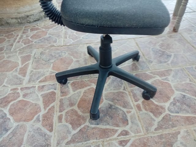 Silla de estudio negra