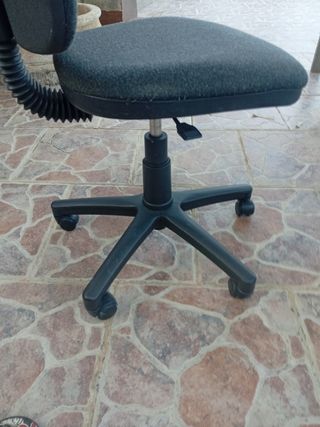 Silla de estudio negra