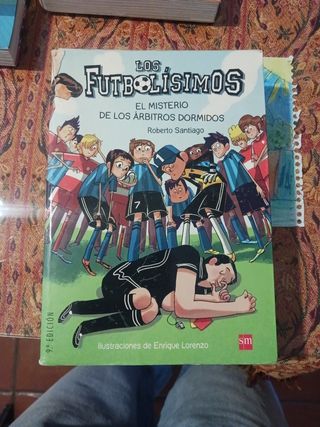 Los Futbolísimos 1: El misterio de los árbitros...