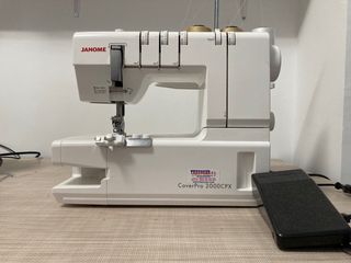Máquina Recubridora Janome CoverPro 2000CPX