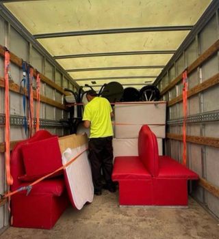 MUDANZAS Y TRANSPORTES express