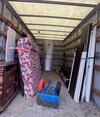 MUDANZAS Y TRANSPORTES express