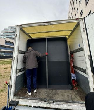 MUDANZAS Y TRANSPORTES express