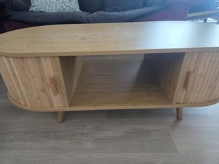 Mesa de centro ovalada puertas correderas bambú.