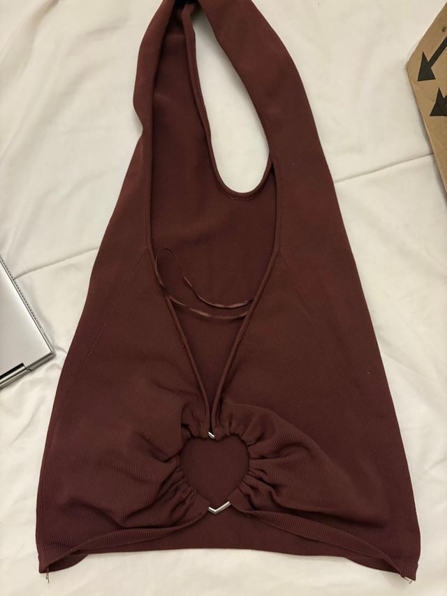 Top Zara granate espalda abierta