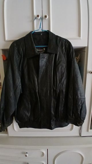 Cazadora Piel Mercapiel Talla 52. Negra