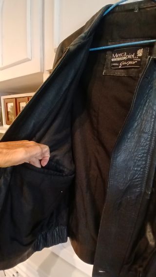 Cazadora Piel Mercapiel Talla 52. Negra