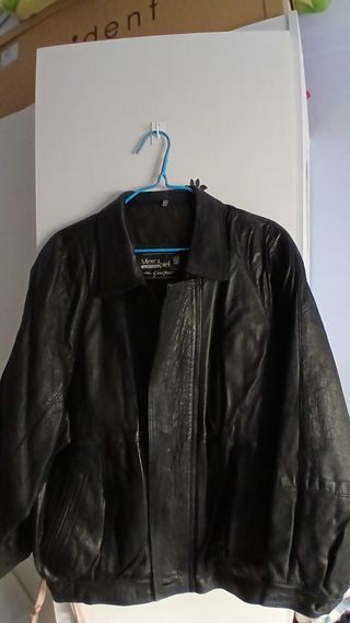 Cazadora Piel Mercapiel Talla 52. Negra