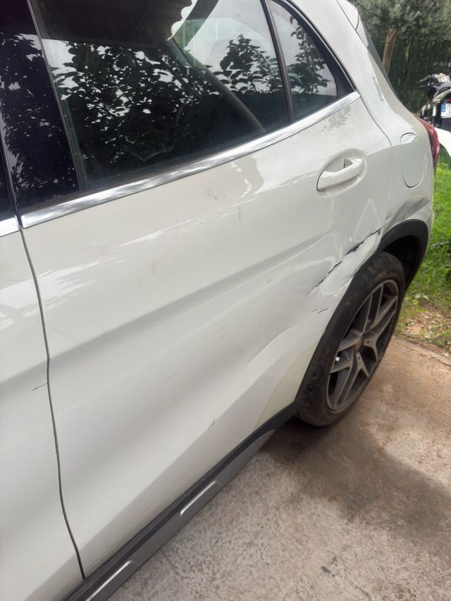 Puerta trasera Mercedes GLA x156