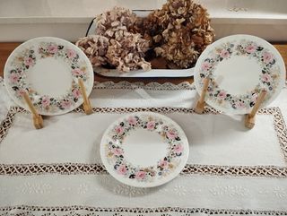 3 PLATOS INGLESES DE PORCELANA FINA