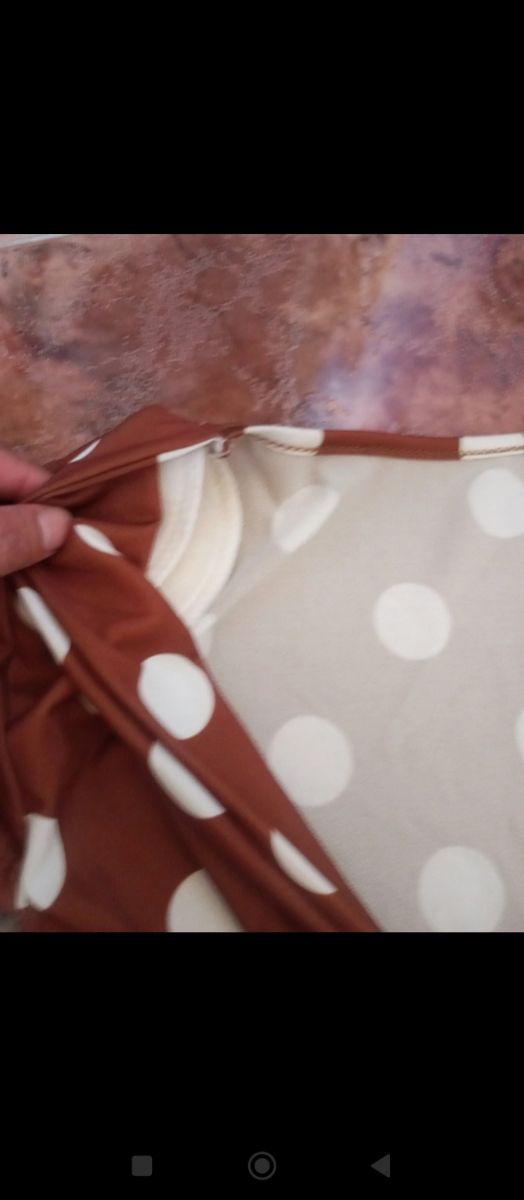 Body lunares marrón y blanco