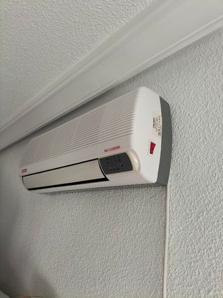 Calefactor pequeño Eléctrico de Pared